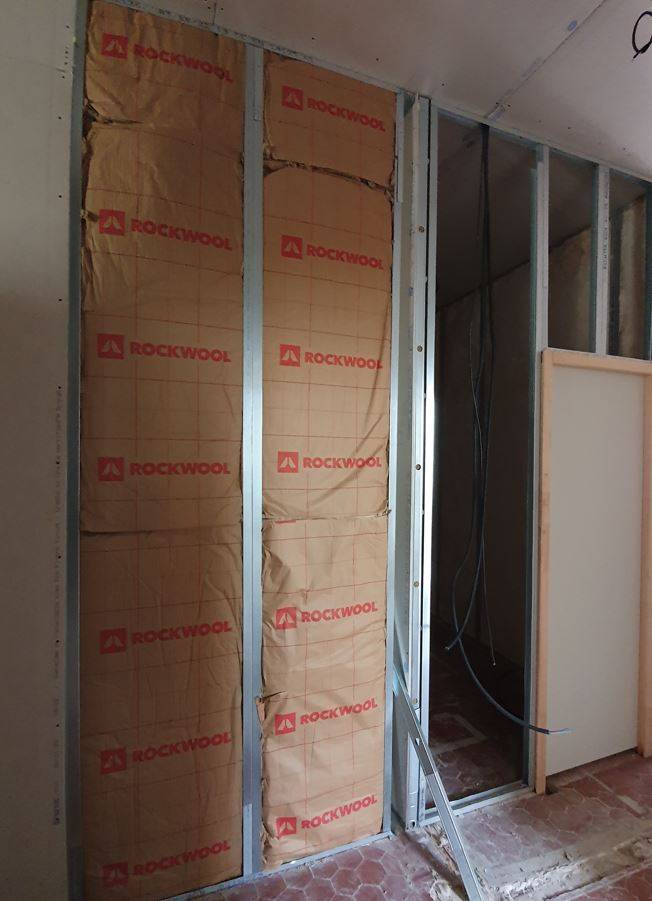 Isolation de cloison de dsitribution Hyères