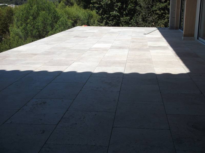 Création terrasse et balcon villa neuve Six-Fours les Plages